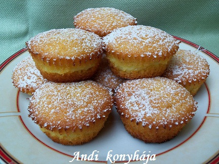 Muffin vanília töltelékkel (Andi receptje)
